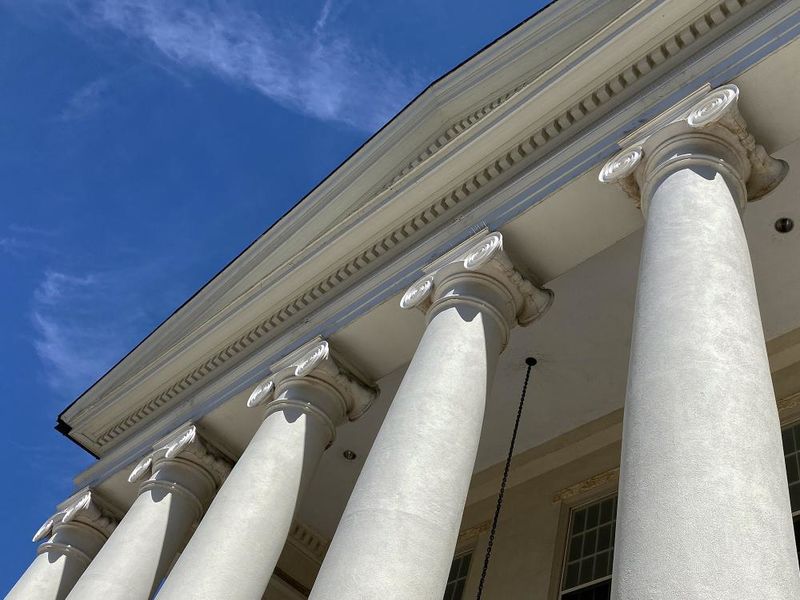 courthouse with columns