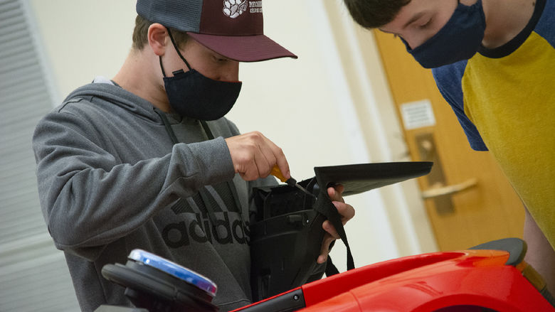 two students build car