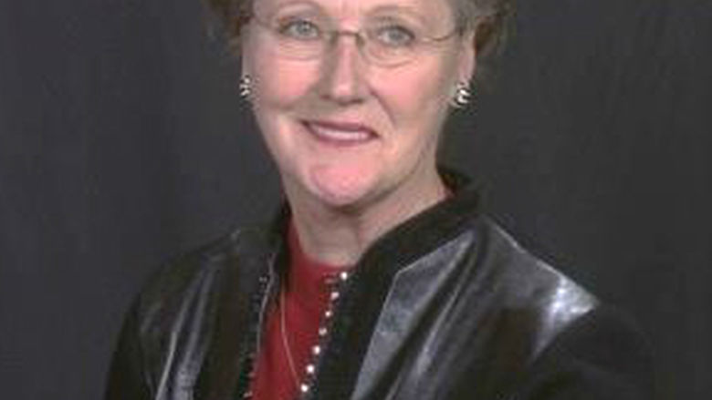 joanneowensnauslar288x403.jpg