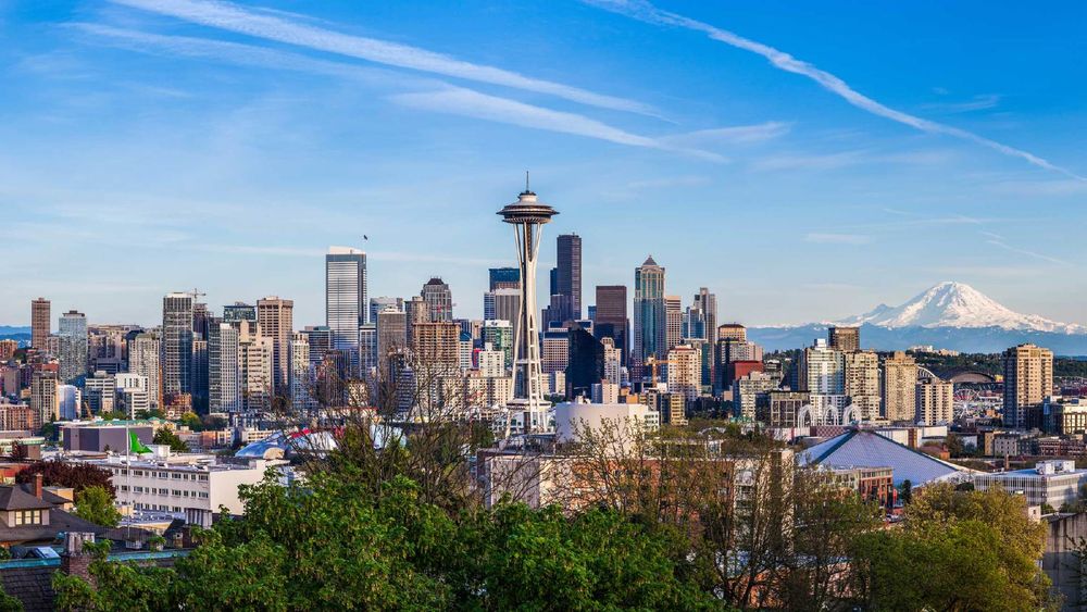 A panorama view of Seattle downtown skyline and Mt. Rainier